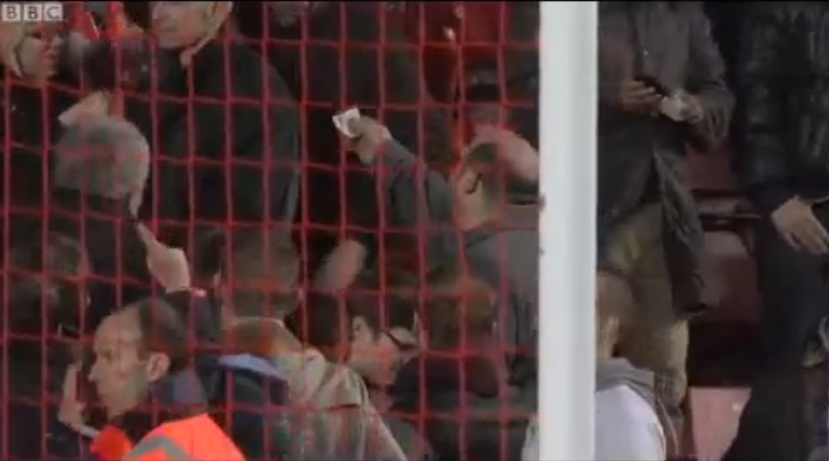 tröjbråk, Brad Friedel, dragkamp